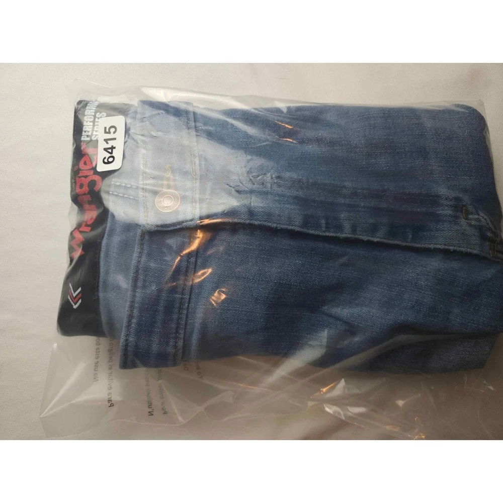Wrangler Performance Series Mens 42x30 Straight Leg Jeans Medium Wash